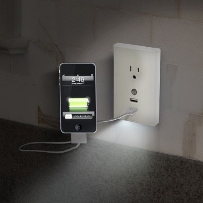 Jensen Electronics WP2UNLWF USB Wall Plate Charger and Nightlight - White Jensen Electronics WP2UNLWF USB Wall Plate Charger and Nightlight - White
