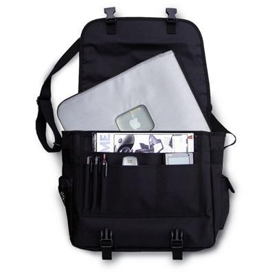 15 MacBook Pro Messenger Bag with Free 15 MacBook Pro Sleeve - Promotion Model