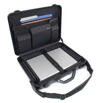 Matias Laptop Armor - Notebook carrying case - black